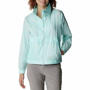 Woman's Columbia windbreaker jacket.